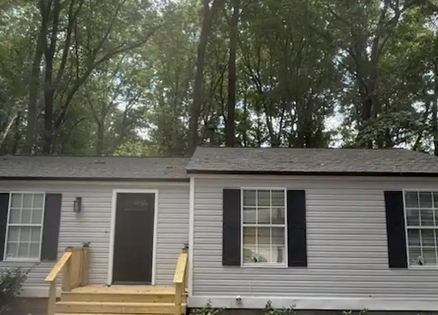 Property at 104 N Meade Dr, Peachtree City, GA, 30269, 3 beds, 1 bath, [object Object]