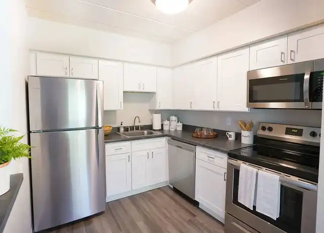 Property at Lindenbrooke - 600 Royal Dr, South Park Township, PA, 15129, 2 beds, 1 bath, [object Object]