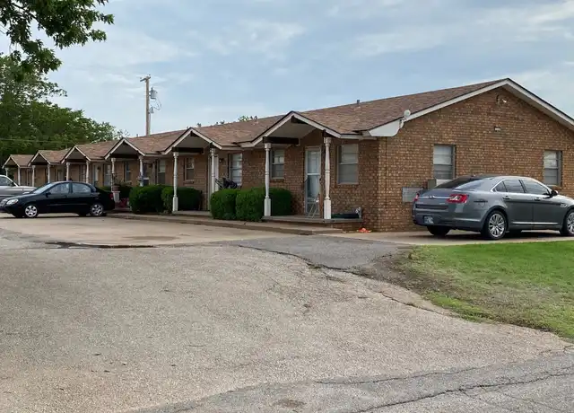 Property at 715 E Kee St Unit 5, Weatherford, OK, 73096, 2 beds, 1 bath, [object Object]