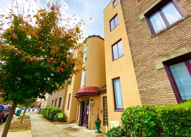 Property at 4515 Burke Ave N Unit 18, Seattle, WA, 98103, 1 bed, 1 bath, [object Object]