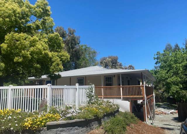 Photo of 619 E J St Unit Main, Benicia, CA 94510