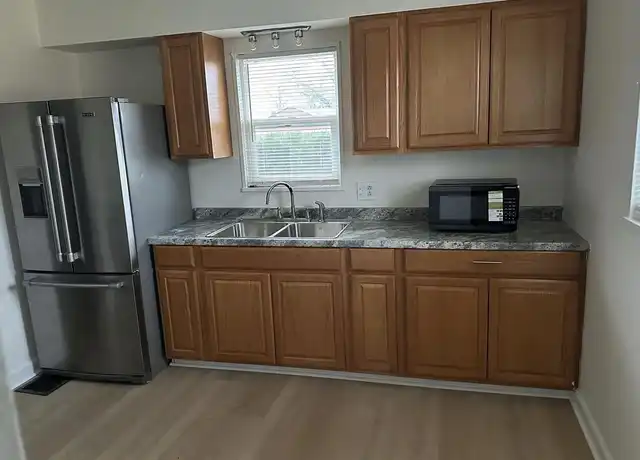 Property at 665 Derrer Rd, Columbus, OH, 43204, 1 bed, 1 bath, [object Object]