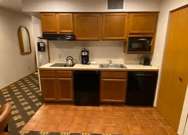Property at 5620 Highlands Dr, Harbor Springs, MI, 49740, 1 bed, 2 baths, [object Object]