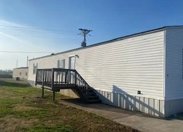 Property at 807 Monroe Ln, Oak Grove, KY, 42262, 3 beds, 2 baths, [object Object]