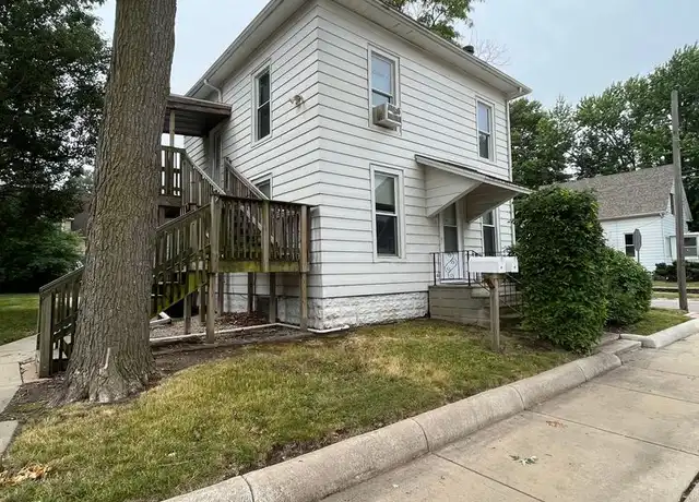 Property at 208 W Miller St Unit 02, Bloomington, IL, 61701, 1 bed, 1 bath, [object Object]