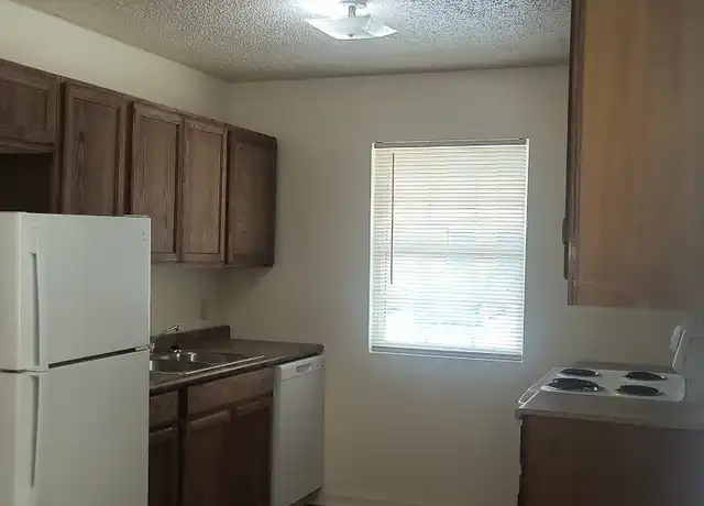 Property at 2710 S Taft St Unit 1, Pine Bluff, AR, 71603, 2 beds, 1 bath, [object Object]