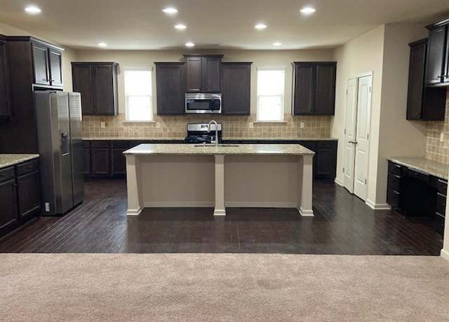 Photo of 426 Parkstone Dr, Woodstock, GA 30188