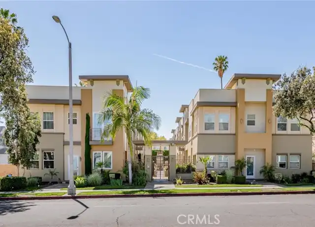 Property at 441 N Los Robles Ave #16, Pasadena, CA, 91101, 3 beds, 3 baths, [object Object]