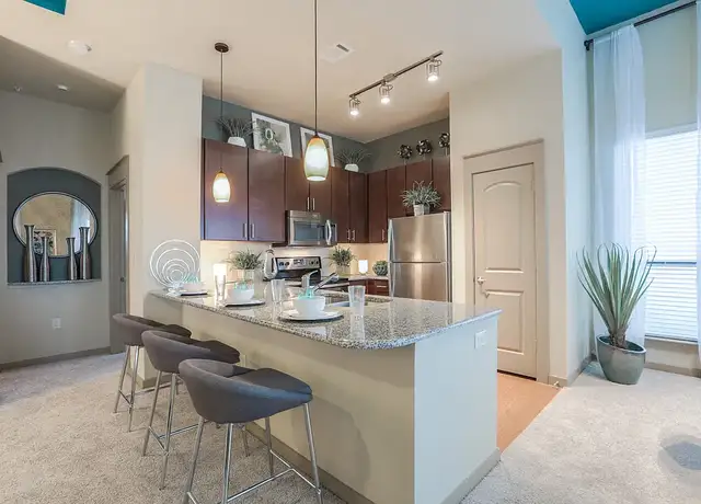 Photo of 2 Stadium Dr, Sugar Land, TX 77498