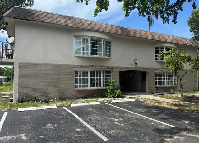 Property at 5201 NW 18th St Unit 1F, Lauderhill, FL, 33313, 3 beds, 2 baths, [object Object]
