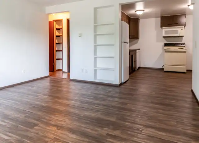 Property at 1405 Trailsway Unit 3, Madison, WI, 53704, 2 beds, 1 bath, [object Object]