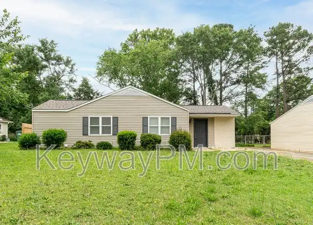 Property at 902 Alfred St NE, Aiken, SC, 29801, 3 beds, 1.5 baths, [object Object]