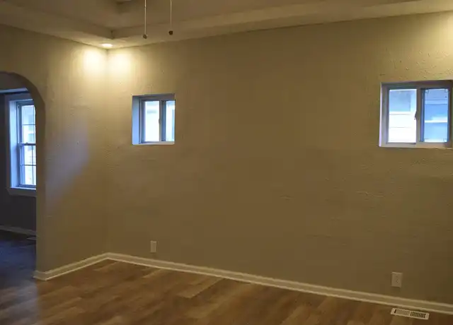 Property at 4334 Virginia Ave, Kansas City, MO, 64110, 3 beds, 1 bath, [object Object]