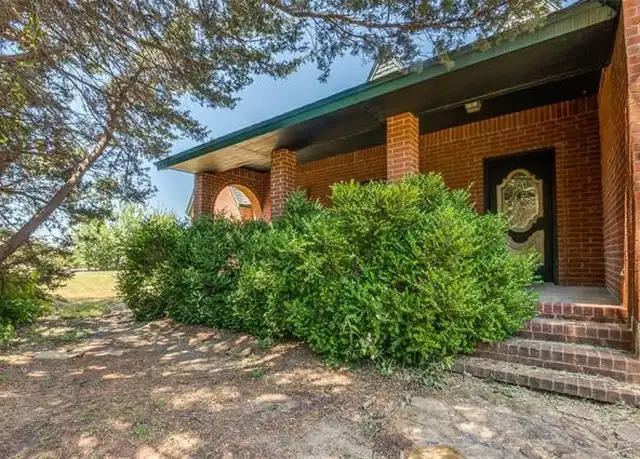 Property at 731 N Walnut Grove Rd, Midlothian, TX, 76065, 5 beds, 3 baths, [object Object]