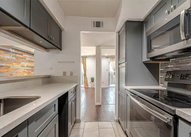 Property at 3085 Walnut Bend Ln #21, Houston, TX, 77042, 3 beds, 2 baths, [object Object]