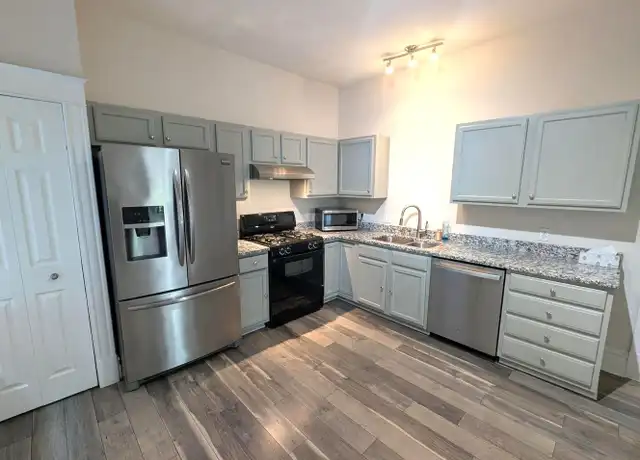 Property at 3674 Shaw Blvd Unit B, Saint Louis, MO, 63110, 3 beds, 2 baths, [object Object]