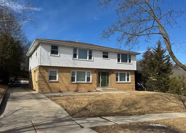 Property at 718 S 7th Ave, West Bend, WI, 53095, 2 beds, 1 bath, [object Object]