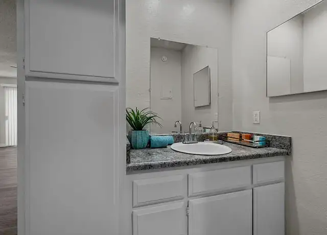 Photo of 450 W Foothill Blvd, Pomona, CA 91767