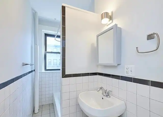 Property at 39 Glenville Ave #9, Allston, MA, 02134, 1 bed, 1 bath, [object Object]
