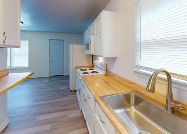 Property at 906 N 9th St, Bismarck, ND, 58501, 1 bed, 1 bath, [object Object]