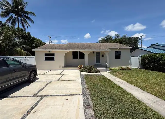 Property at 6391 SW 39th St, Miami, FL, 33155, 3 beds, 2 baths, [object Object]
