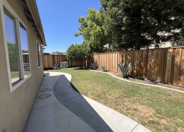 Photo of 619 Snow Creek Dr, Patterson, CA 95363