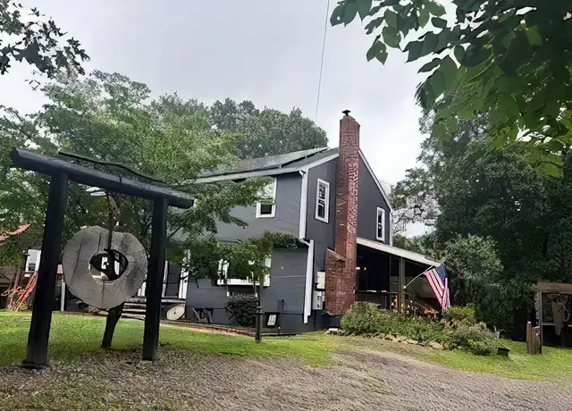 Property at 186 Providence St Unit B, Mendon, MA, 01756, 3 beds, 1 bath, [object Object]