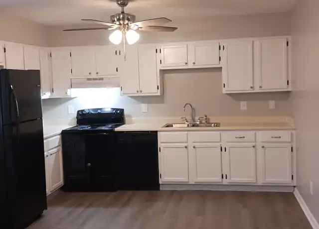 Property at 1040 Brandy Ln Unit 1054 B, Richmond, KY, 40475, 3 beds, 1.5 baths, [object Object]