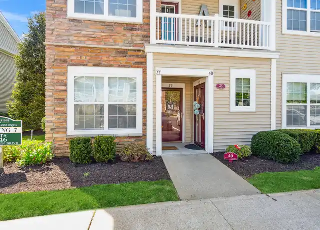 Property at 39 Southampton Dr, Massapequa, NY, 11758, 2 beds, 2 baths, [object Object]