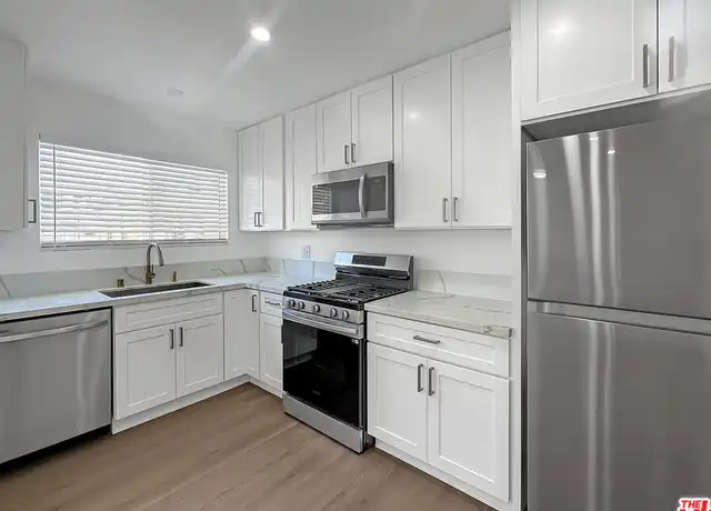 Property at 215 W Plymouth St, Inglewood, CA, 90302, 1 bed, 1 bath, [object Object]