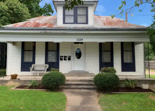 Property at 1214 Hopkins St Unit B, San Marcos, TX, 78666, 2 beds, 1 bath, [object Object]