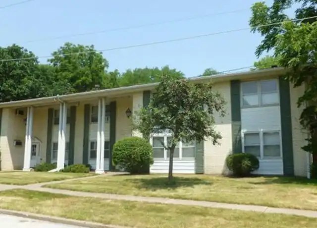Property at 1811 11th Ave Unit 2, Moline, IL, 61265, 2 beds, 1 bath, [object Object]