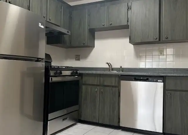 Property at 362 Centre St Unit 7, Quincy, MA, 02169, 2 beds, 1 bath, [object Object]