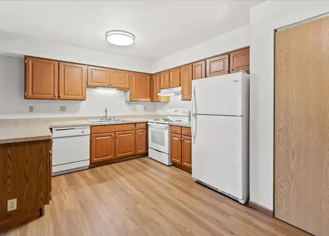 Property at 266 Cory Ave Unit 266-E, Dousman, WI, 53118, 2 beds, 1 bath, [object Object]