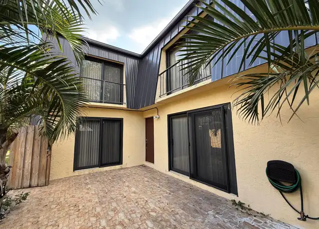 Property at 2471 Waterside Dr, Lake Worth, FL, 33461, 2 beds, 2.5 baths, [object Object]