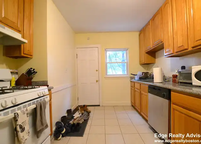 Property at 20 Shanley St Unit 1R, Brighton, MA, 02135, 2 beds, 1 bath, [object Object]