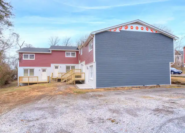 Property at 105 Tee St Unit C, Blacksburg, VA, 24060, 3 beds, 1.5 baths, [object Object]