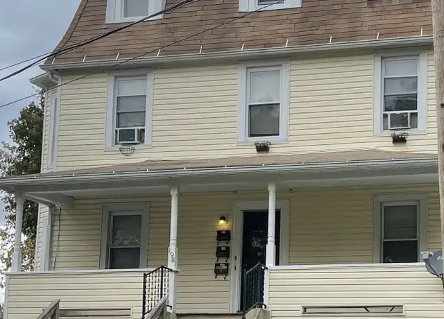 Property at 198 Cliff Street Ext Unit 1, Norwich, CT, 06360, 3 beds, 1 bath, [object Object]