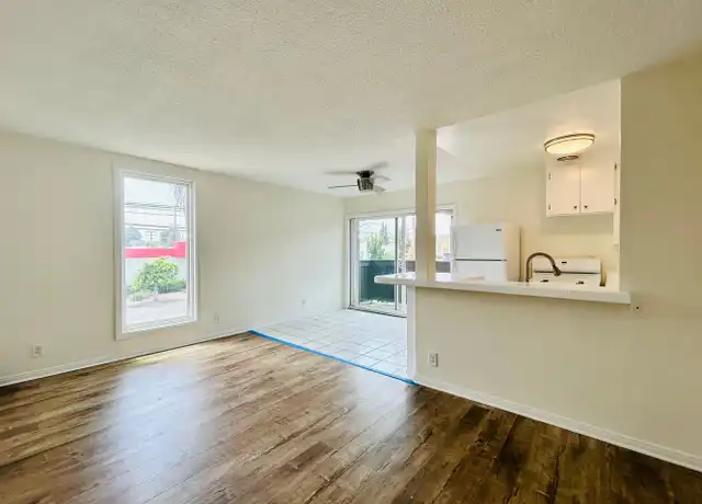 Property at 1832 S Bundy Dr Unit 38-2, Los Angeles, CA, 90025, 1 bed, 1 bath, [object Object]