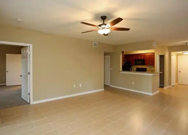 Property at 2436 Centergate Dr, Miramar, FL, 33025, 1 bed, 1 bath, [object Object]