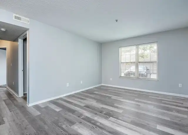 Property at Worthington Woods Apartments - 607 Worthington Forest Pl, Columbus, OH, 43229, 1 bed, 1 bath, [object Object]