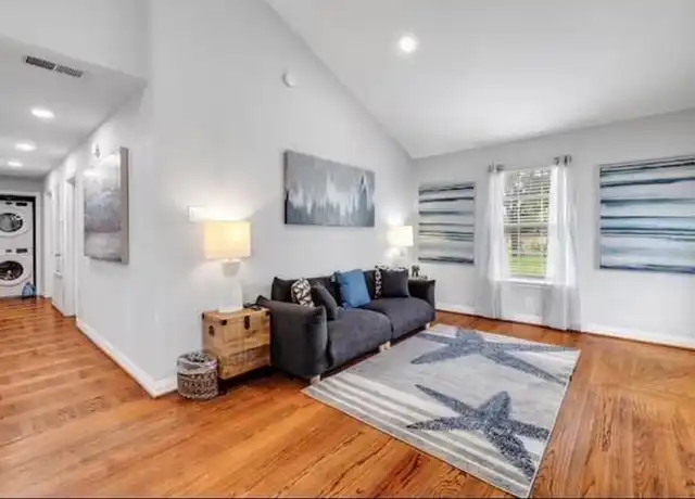 Property at 1718 Ripley St, Dallas, TX, 75204, 4 beds, 3 baths, [object Object]