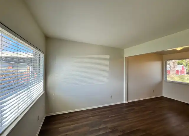 Property at 2012 N Park Rd Unit 5, Spokane Valley, WA, 99212, 1 bed, 1 bath, [object Object]