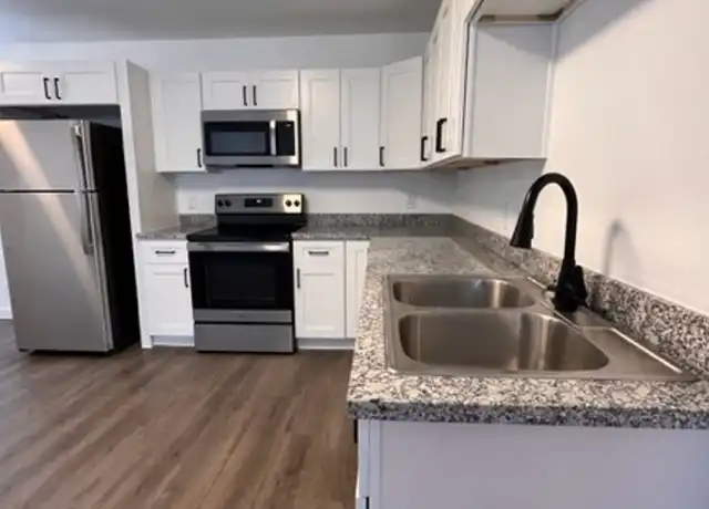 Property at 306 Stratford St Unit 16, Houston, TX, 77006, 3 beds, 1 bath, [object Object]