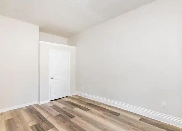 Property at 1724 Garland Ave, Louisville, KY, 40210, 2 beds, 1 bath, [object Object]