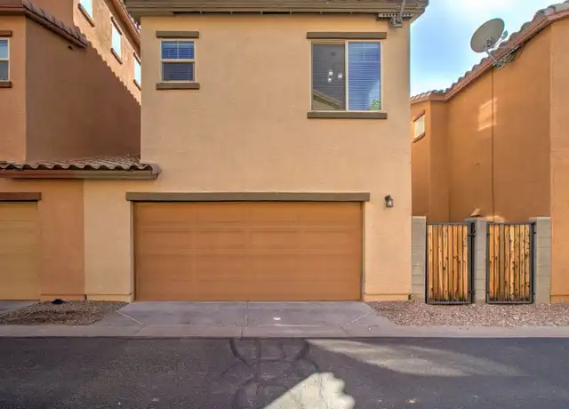 Property at 2014 N 77th Dr, Phoenix, AZ, 85035, 3 beds, 3.5 baths, [object Object]