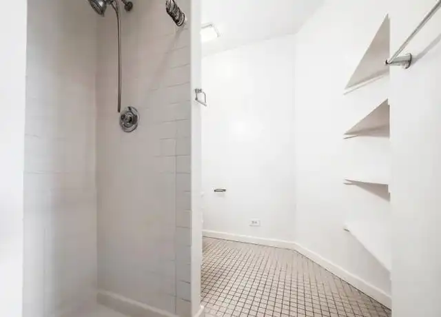 Property at 1821 W North Ave, Chicago, IL, 60622, 1 bed, 1 bath, [object Object]