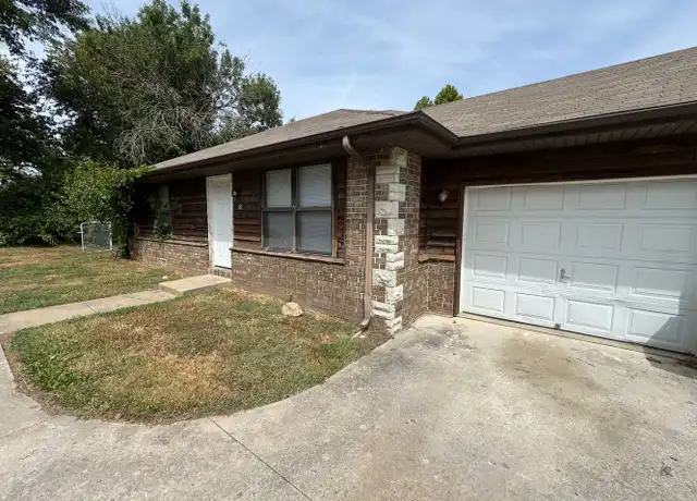 Property at 925 N Homewood Ave Unit B, Springfield, MO, 65803, 2 beds, 1 bath, [object Object]
