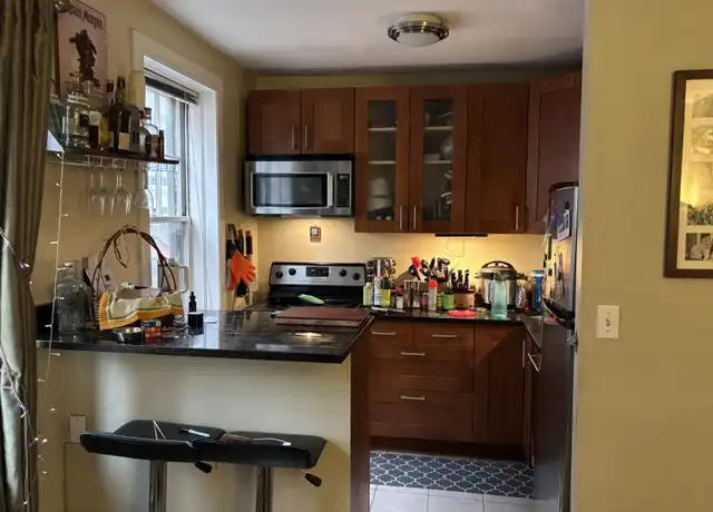 Property at 286 Cambridge St, Boston, MA, 02114, 2 beds, 1 bath, [object Object]