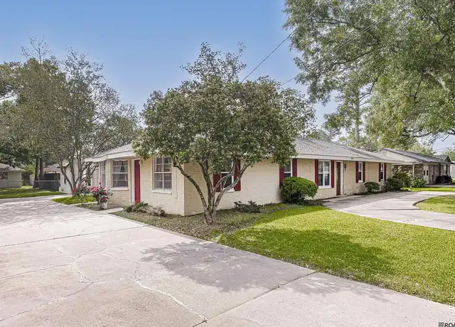 Property at 404 Hood St Unit B, Donaldsonville, LA, 70346, 1 bed, 1 bath, [object Object]